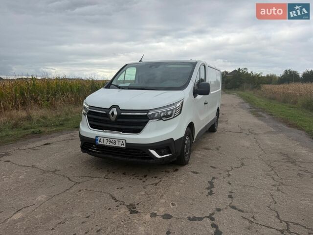 Белый Рено Трафик, объемом двигателя 2 л и пробегом 158 тыс. км за 22300 $, фото 1 на Automoto.ua