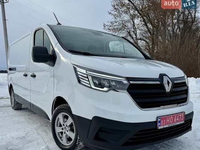 Білий Рено Трафік, об'ємом двигуна 2 л та пробігом 72 тис. км за 27999 $, фото 1 на Automoto.ua