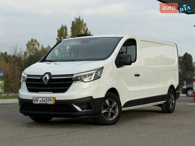 Білий Рено Трафік, об'ємом двигуна 2 л та пробігом 130 тис. км за 24500 $, фото 1 на Automoto.ua