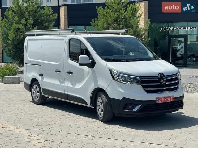 Белый Рено Трафик, объемом двигателя 2 л и пробегом 30 тыс. км за 23900 $, фото 1 на Automoto.ua