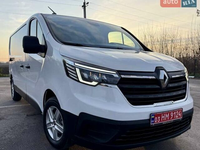 Білий Рено Трафік, об'ємом двигуна 2 л та пробігом 80 тис. км за 26700 $, фото 1 на Automoto.ua