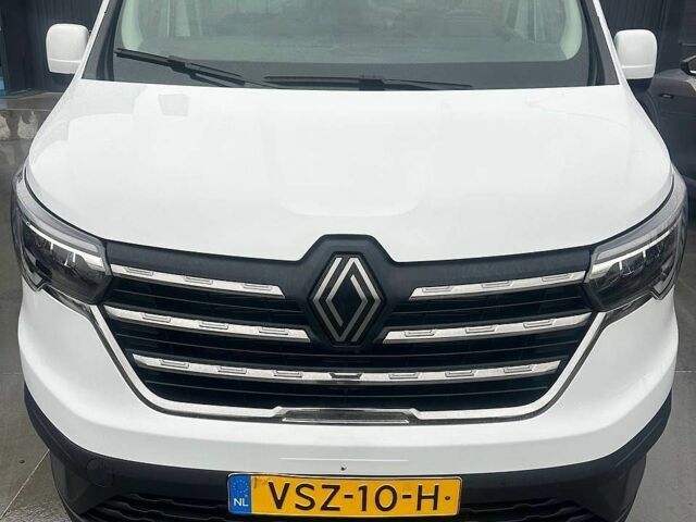 Білий Рено Трафік, об'ємом двигуна 2 л та пробігом 1 тис. км за 29900 $, фото 1 на Automoto.ua
