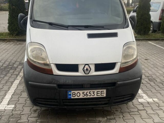 Білий Рено Трафік, об'ємом двигуна 1.9 л та пробігом 687 тис. км за 5300 $, фото 1 на Automoto.ua