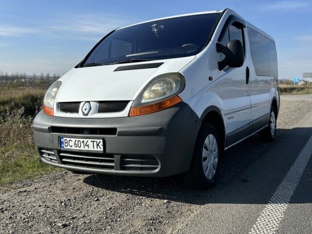 Белый Рено Трафик, объемом двигателя 1.9 л и пробегом 270 тыс. км за 6300 $, фото 1 на Automoto.ua