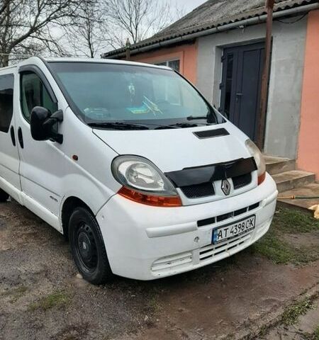 Білий Рено Трафік, об'ємом двигуна 1.9 л та пробігом 450 тис. км за 5800 $, фото 1 на Automoto.ua