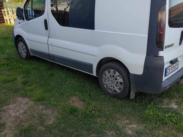 Белый Рено Трафик, объемом двигателя 1.9 л и пробегом 440 тыс. км за 8100 $, фото 1 на Automoto.ua