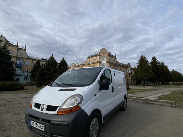 Белый Рено Трафик, объемом двигателя 1.9 л и пробегом 270 тыс. км за 6300 $, фото 1 на Automoto.ua