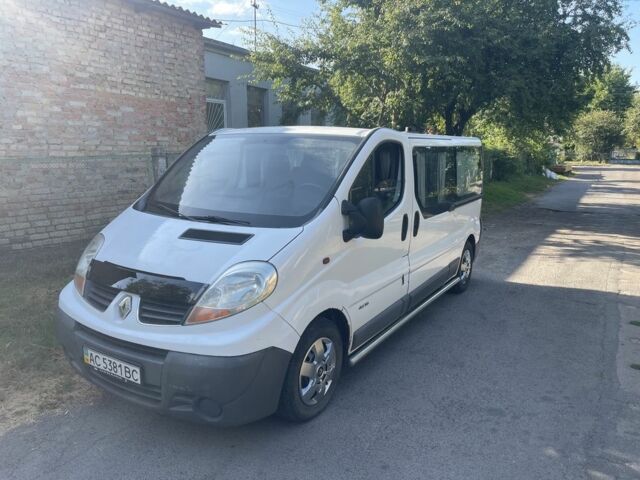 Білий Рено Трафік, об'ємом двигуна 2 л та пробігом 275 тис. км за 7850 $, фото 1 на Automoto.ua