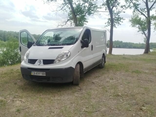Белый Рено Трафик, объемом двигателя 2 л и пробегом 256 тыс. км за 7000 $, фото 1 на Automoto.ua