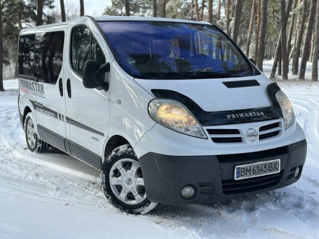 Белый Рено Трафик, объемом двигателя 2.5 л и пробегом 351 тыс. км за 8700 $, фото 1 на Automoto.ua