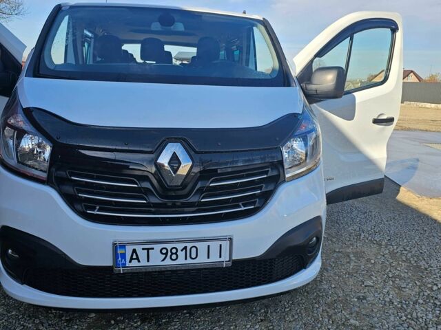 Белый Рено Трафик, объемом двигателя 1.6 л и пробегом 240 тыс. км за 15800 $, фото 1 на Automoto.ua