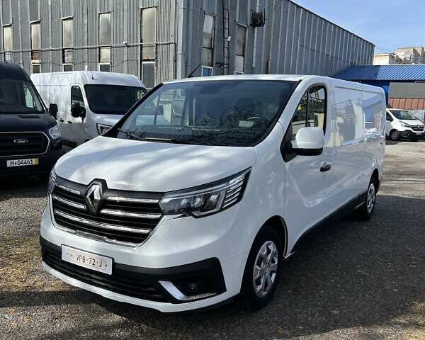 Белый Рено Трафик, объемом двигателя 20 л и пробегом 215 тыс. км за 22599 $, фото 1 на Automoto.ua