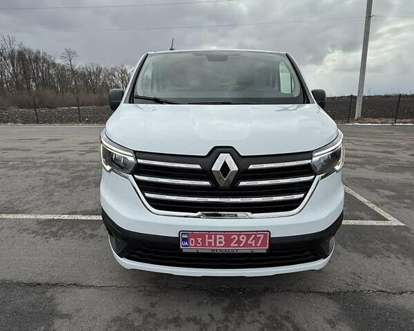 Белый Рено Трафик, объемом двигателя 2 л и пробегом 25 тыс. км за 27900 $, фото 1 на Automoto.ua