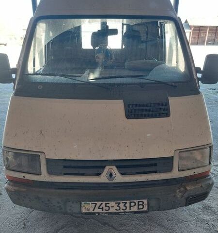 Білий Рено Трафік, об'ємом двигуна 2.5 л та пробігом 400 тис. км за 1599 $, фото 1 на Automoto.ua