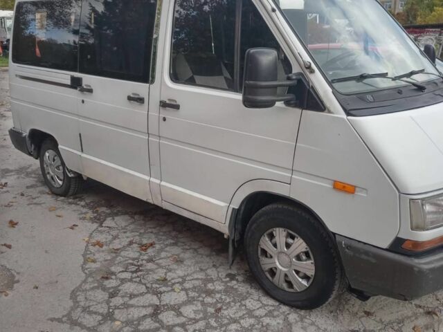 Рено Трафик 1998 в Каменце-Подольском на Automoto.ua Белый Рено Трафик, объемом двигателя 2.5 л и пробегом 295 тыс. км за 2600 $, фото 1 на Automoto.ua