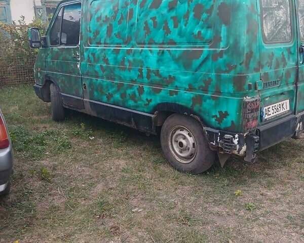 Білий Рено Трафік, об'ємом двигуна 2.5 л та пробігом 345 тис. км за 1093 $, фото 1 на Automoto.ua