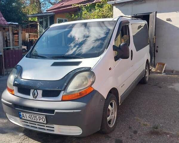 Белый Рено Трафик, объемом двигателя 1.87 л и пробегом 400 тыс. км за 5600 $, фото 1 на Automoto.ua