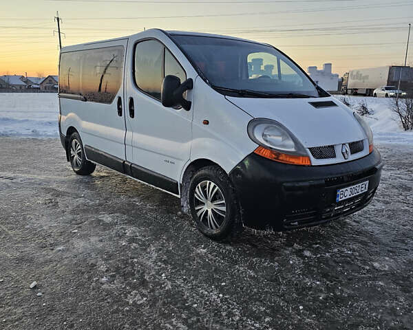 Білий Рено Трафік, об'ємом двигуна 1.9 л та пробігом 404 тис. км за 5750 $, фото 1 на Automoto.ua
