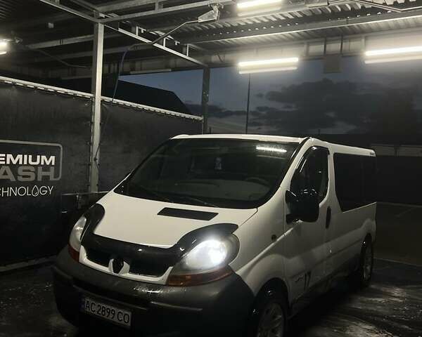 Білий Рено Трафік, об'ємом двигуна 1.9 л та пробігом 350 тис. км за 5800 $, фото 1 на Automoto.ua