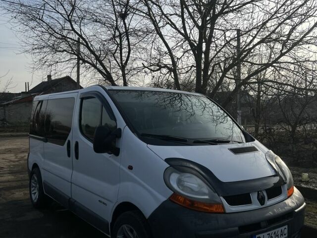 Белый Рено Трафик, объемом двигателя 1.9 л и пробегом 350 тыс. км за 5800 $, фото 1 на Automoto.ua