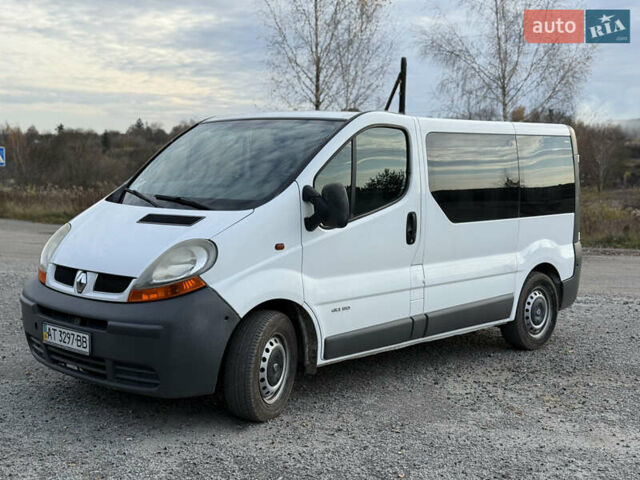 Белый Рено Трафик, объемом двигателя 1.9 л и пробегом 241 тыс. км за 5100 $, фото 1 на Automoto.ua