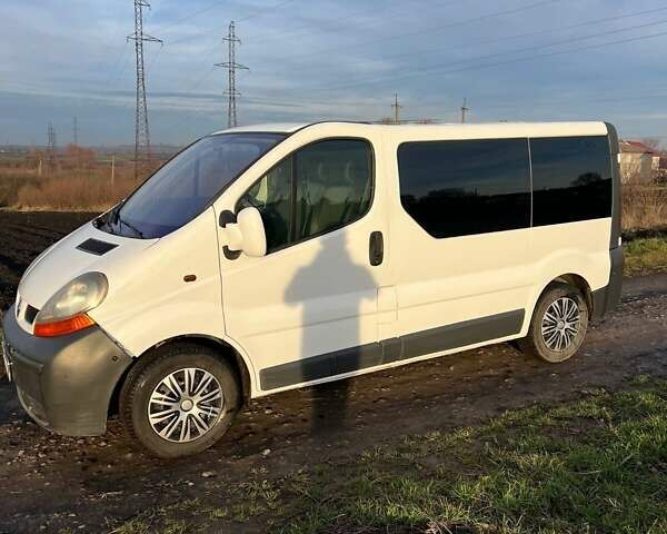 Белый Рено Трафик, объемом двигателя 1.87 л и пробегом 373 тыс. км за 5700 $, фото 1 на Automoto.ua