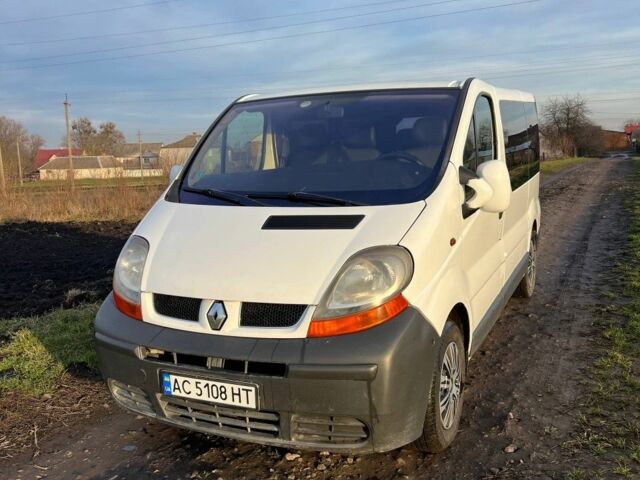 Білий Рено Трафік, об'ємом двигуна 1.9 л та пробігом 373 тис. км за 5700 $, фото 1 на Automoto.ua