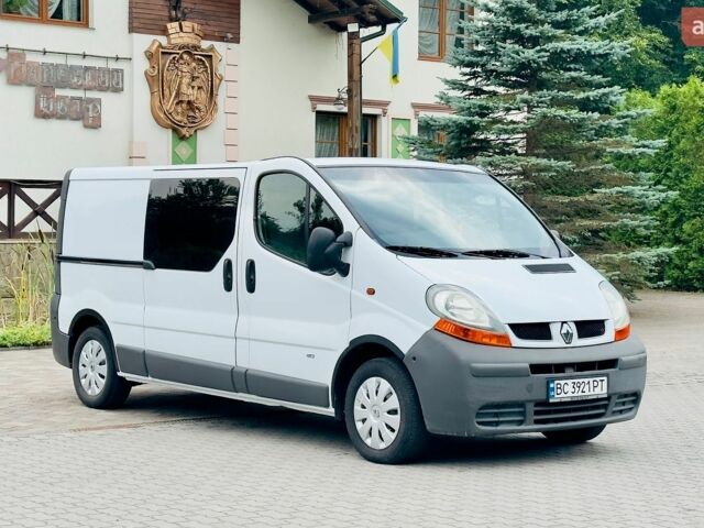 Белый Рено Трафик, объемом двигателя 1.9 л и пробегом 379 тыс. км за 6350 $, фото 1 на Automoto.ua