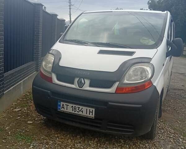 Білий Рено Трафік, об'ємом двигуна 1.87 л та пробігом 330 тис. км за 6200 $, фото 1 на Automoto.ua