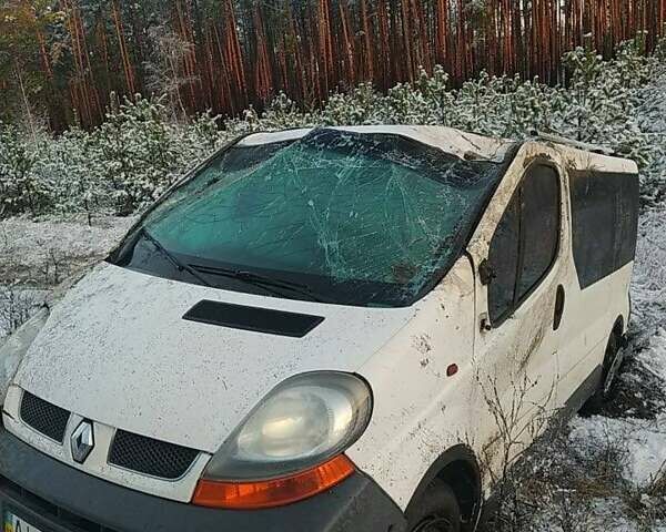 Білий Рено Трафік, об'ємом двигуна 1.9 л та пробігом 480 тис. км за 4000 $, фото 1 на Automoto.ua