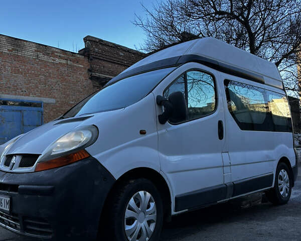 Белый Рено Трафик, объемом двигателя 1.87 л и пробегом 300 тыс. км за 6200 $, фото 1 на Automoto.ua