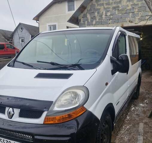 Белый Рено Трафик, объемом двигателя 1.87 л и пробегом 358 тыс. км за 6300 $, фото 1 на Automoto.ua