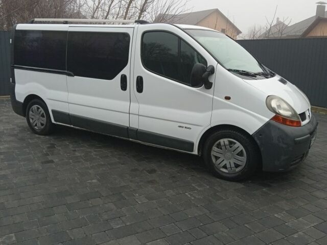 Белый Рено Трафик, объемом двигателя 1.9 л и пробегом 440 тыс. км за 6800 $, фото 1 на Automoto.ua