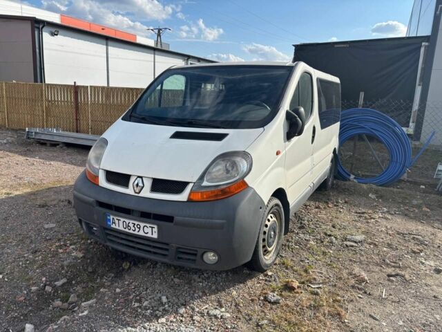 Белый Рено Трафик, объемом двигателя 1.9 л и пробегом 411 тыс. км за 7500 $, фото 1 на Automoto.ua