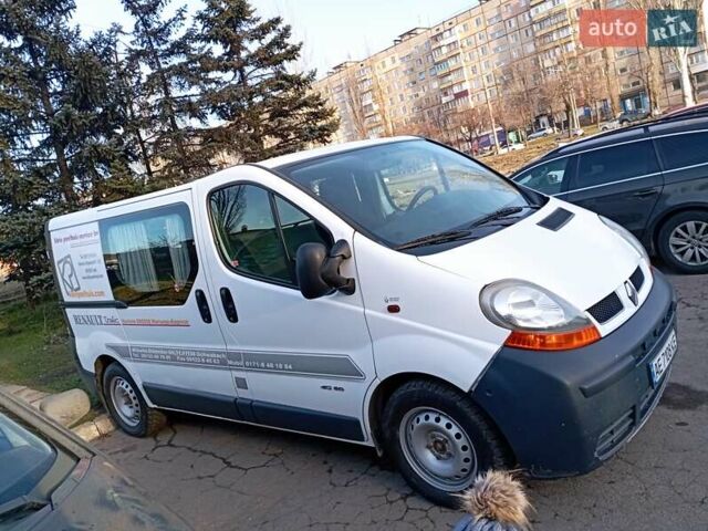 Белый Рено Трафик, объемом двигателя 1.9 л и пробегом 315 тыс. км за 7200 $, фото 1 на Automoto.ua