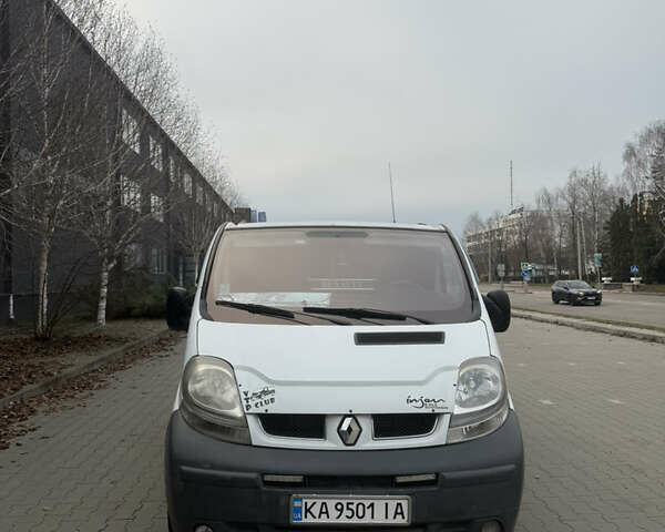 Белый Рено Трафик, объемом двигателя 1.87 л и пробегом 280 тыс. км за 5950 $, фото 1 на Automoto.ua