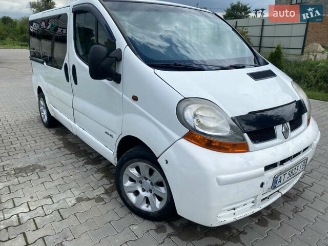 Белый Рено Трафик, объемом двигателя 1.87 л и пробегом 400 тыс. км за 4500 $, фото 1 на Automoto.ua