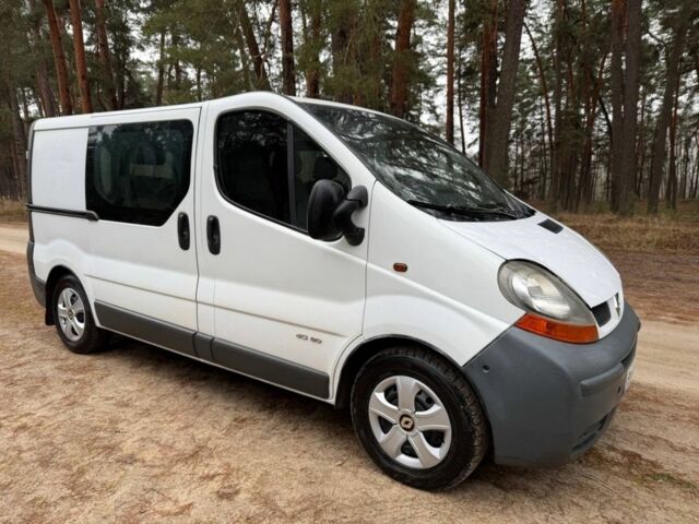 Белый Рено Трафик, объемом двигателя 1.9 л и пробегом 278 тыс. км за 5950 $, фото 1 на Automoto.ua