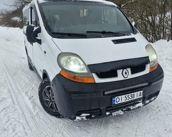 Білий Рено Трафік, об'ємом двигуна 1.9 л та пробігом 370 тис. км за 6000 $, фото 1 на Automoto.ua