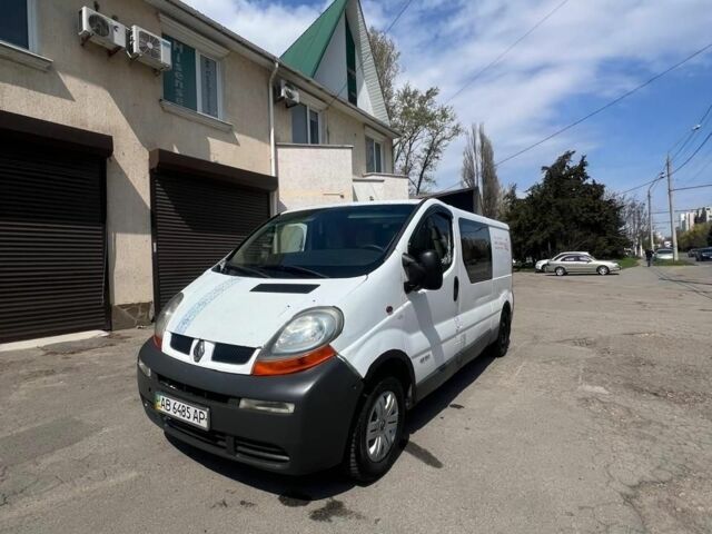 Белый Рено Трафик, объемом двигателя 1.9 л и пробегом 300 тыс. км за 6700 $, фото 1 на Automoto.ua