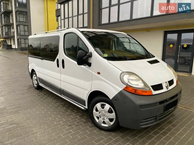 Білий Рено Трафік, об'ємом двигуна 1.9 л та пробігом 350 тис. км за 8000 $, фото 1 на Automoto.ua