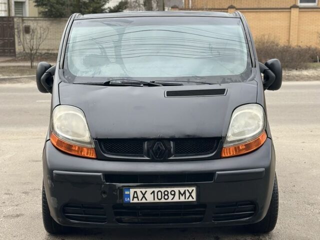 Белый Рено Трафик, объемом двигателя 1.9 л и пробегом 200 тыс. км за 5500 $, фото 1 на Automoto.ua