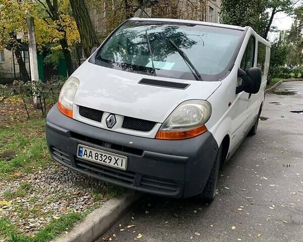 Білий Рено Трафік, об'ємом двигуна 1.87 л та пробігом 257 тис. км за 7800 $, фото 1 на Automoto.ua
