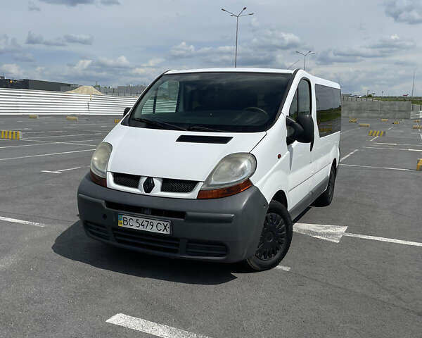 Білий Рено Трафік, об'ємом двигуна 1.9 л та пробігом 426 тис. км за 6300 $, фото 1 на Automoto.ua