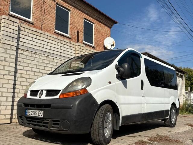 Белый Рено Трафик, объемом двигателя 1.9 л и пробегом 300 тыс. км за 6500 $, фото 1 на Automoto.ua