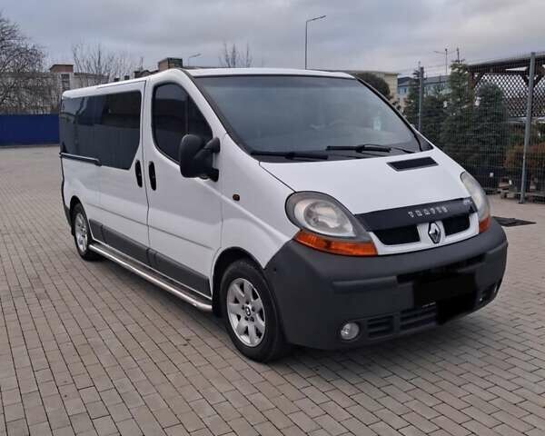 Білий Рено Трафік, об'ємом двигуна 1.87 л та пробігом 260 тис. км за 8200 $, фото 1 на Automoto.ua