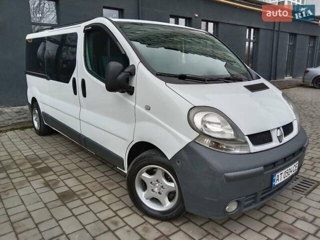 Білий Рено Трафік, об'ємом двигуна 1.9 л та пробігом 381 тис. км за 8500 $, фото 1 на Automoto.ua