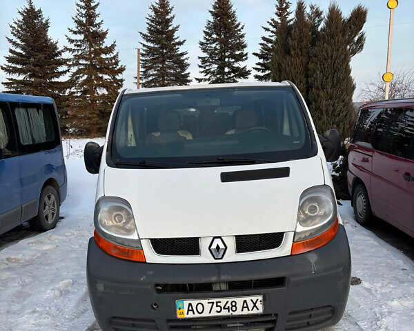 Білий Рено Трафік, об'ємом двигуна 1.9 л та пробігом 254 тис. км за 5900 $, фото 1 на Automoto.ua