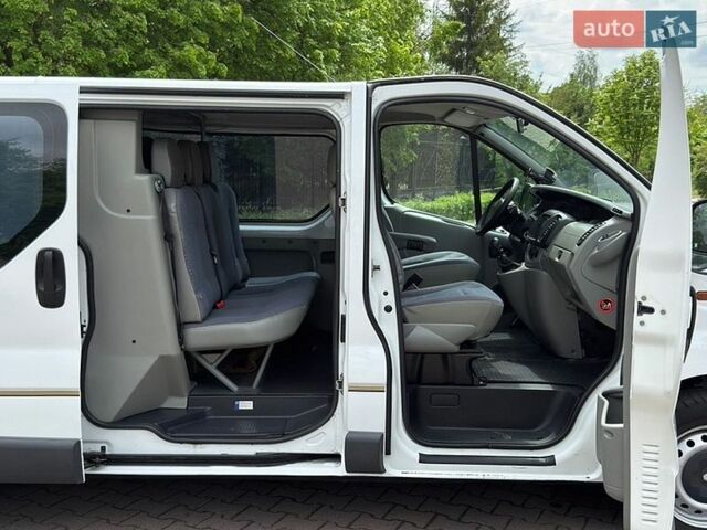 Белый Рено Трафик, объемом двигателя 1.87 л и пробегом 204 тыс. км за 8900 $, фото 1 на Automoto.ua