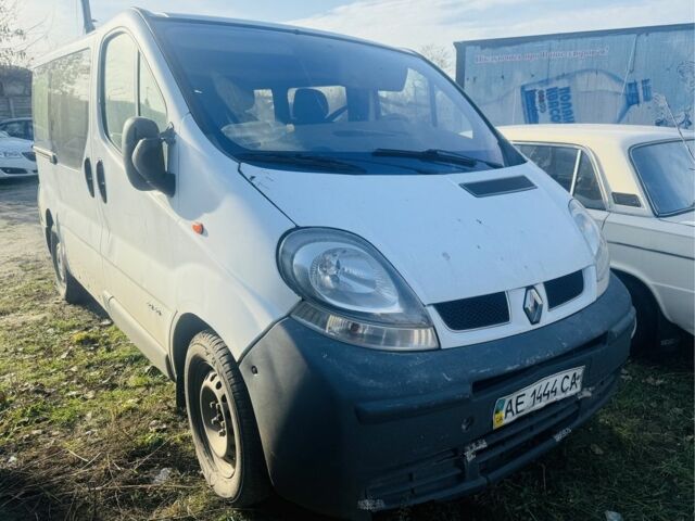 Білий Рено Трафік, об'ємом двигуна 1.9 л та пробігом 200 тис. км за 3700 $, фото 1 на Automoto.ua